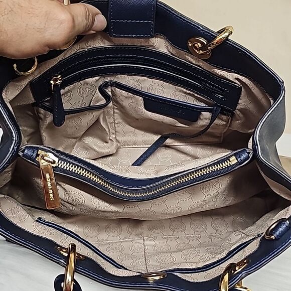 MICHAEL KORS CYNTHIA NAVY BLUE SAFFIANO SATCHEL BFPM-12-212 - Picture 6 of 6